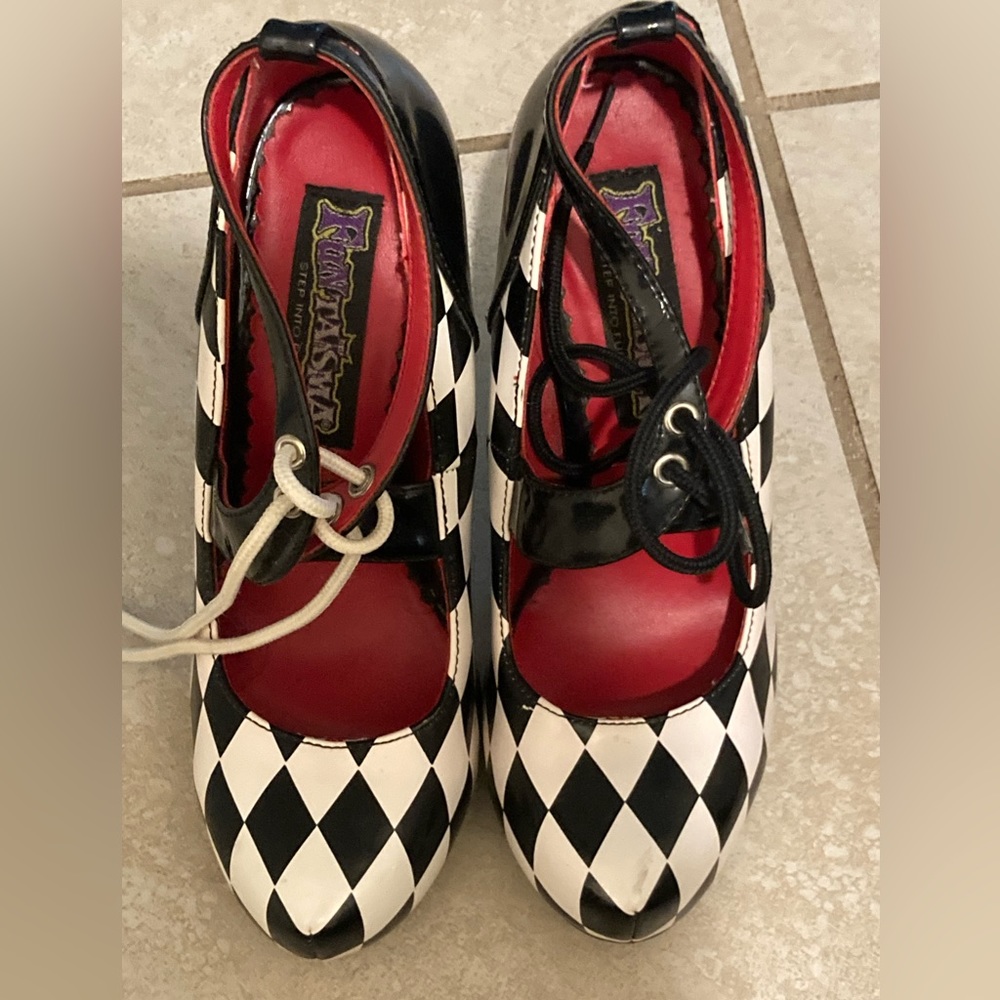Harley Quinn High Heels. Really nice heels.